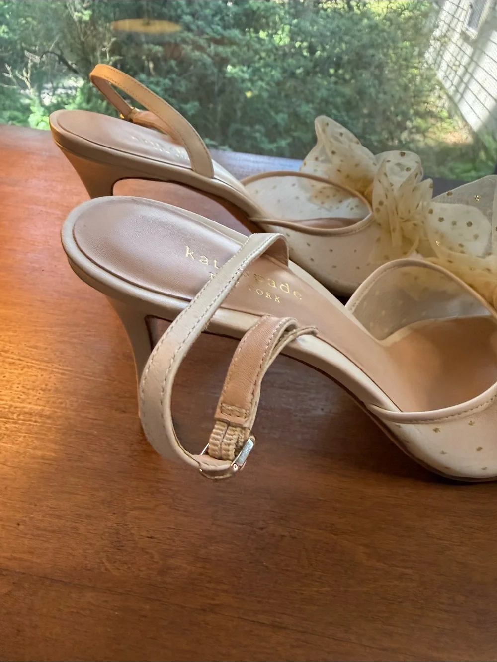 Kate Spade 9 Bridal Sparkle Heels Tulle Bow Satin Parchment & Gold